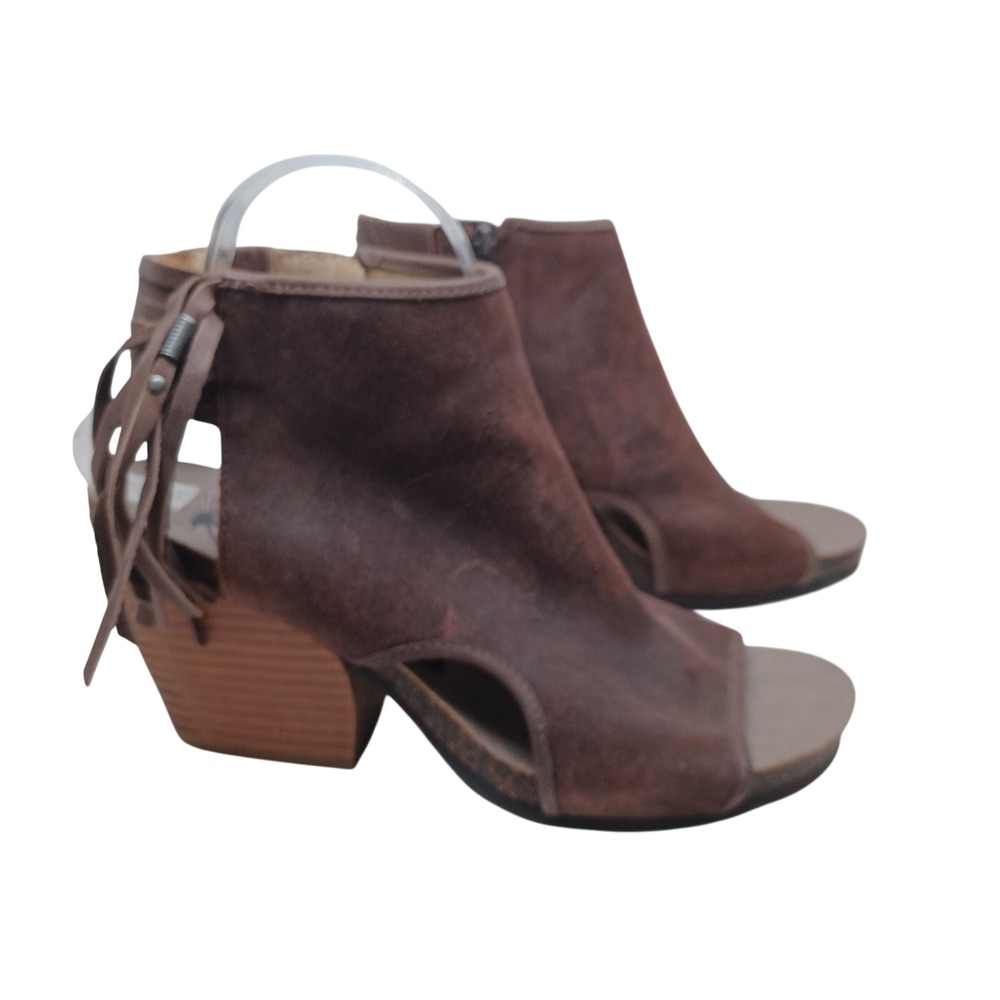 OTBT Brown Suede Free Spirit Fringe Bootie Sandals Women 9.5 Stacked Heel Brown